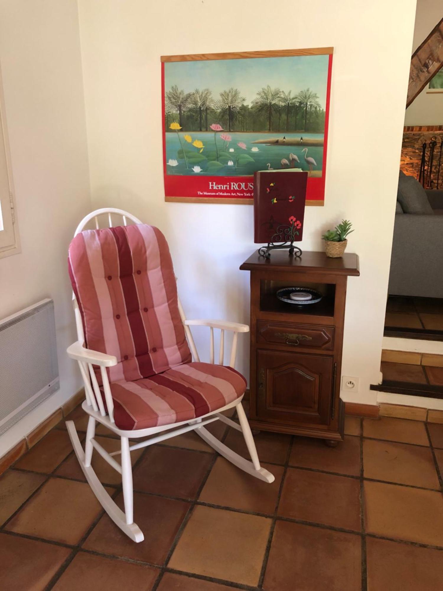 Provencale Au Calme Entouree De Verdure, Animaux De Compagnie Acceptes ! * Belgentier